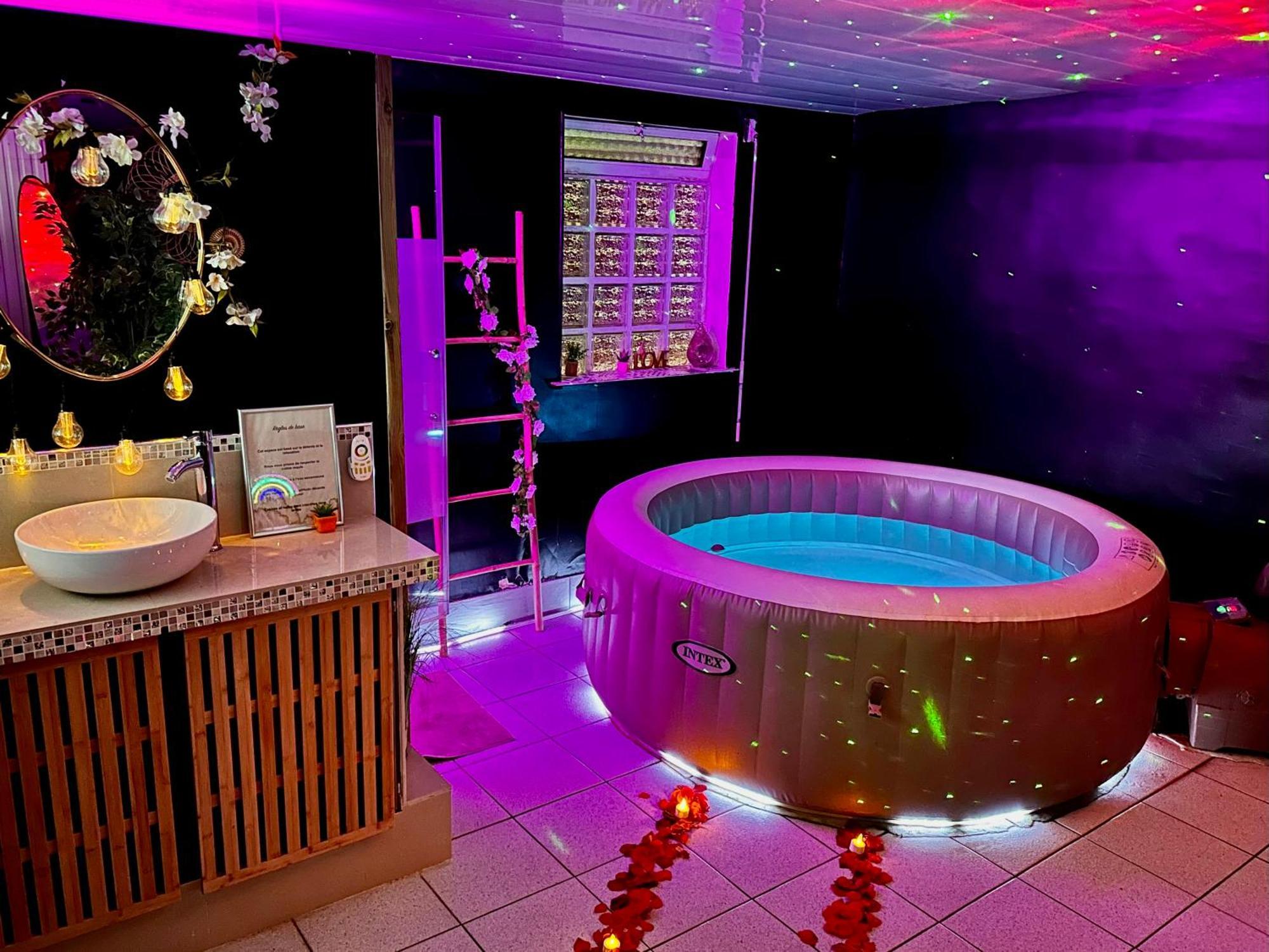Suite Romantique Jacuzzi Gagny Exterior photo